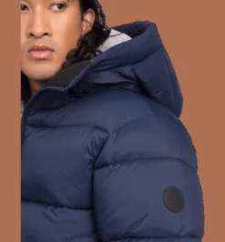 Varma Jackor><noscript><img width=